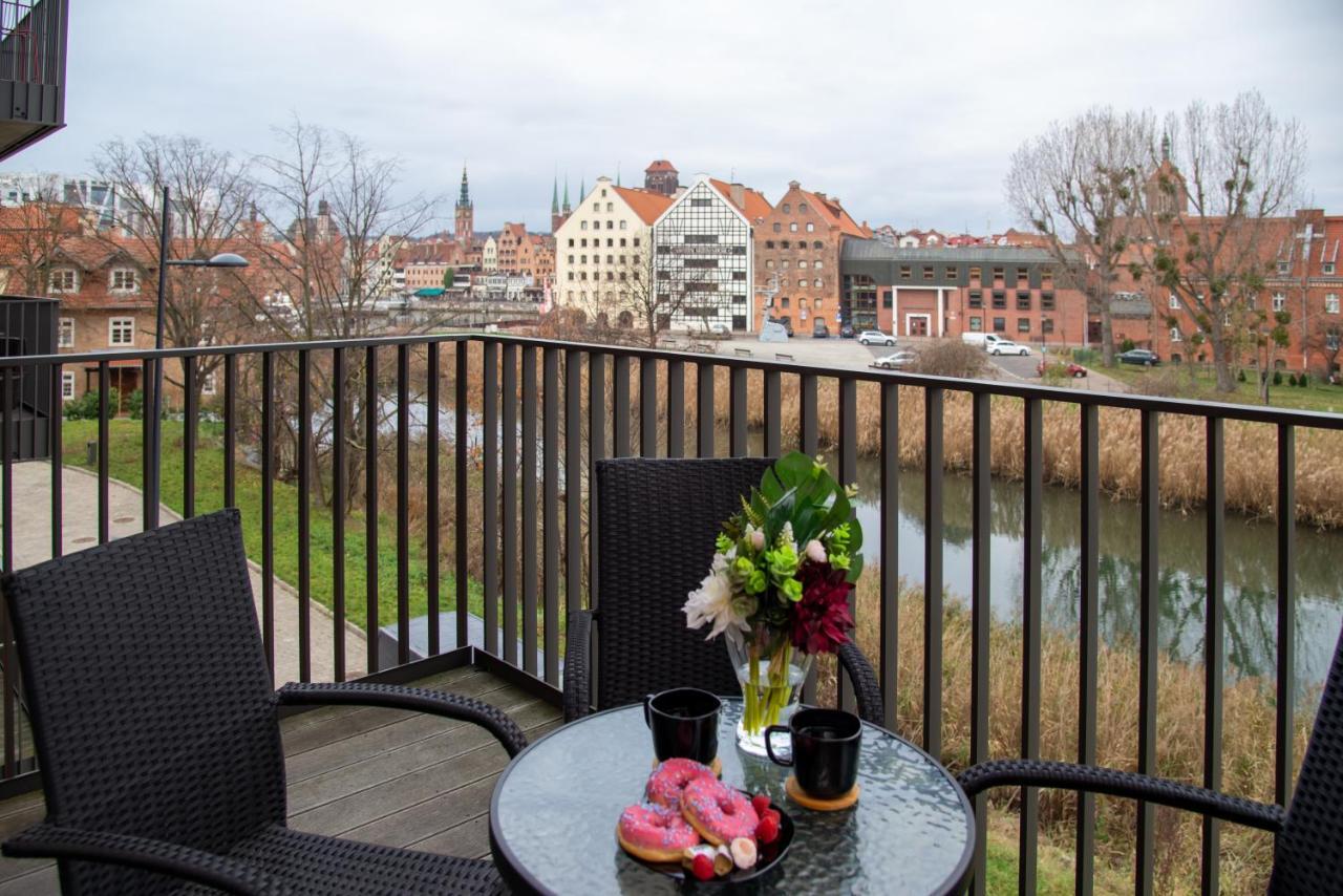 Maya'S Flats & Resorts - River View Гданьск Экстерьер фото